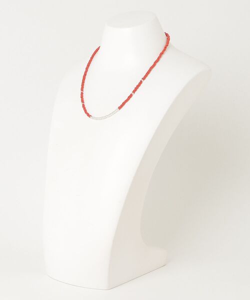 ROSE BUD（ローズバッド）の「COLOR BEADS NECKLACE（ネックレス・レディース・ブラック/グリーン/レッド・ONE SIZE）」の4枚目の写真