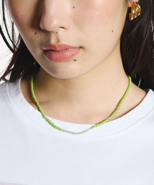 ROSE BUD（ローズバッド）の「COLOR BEADS NECKLACE（ネックレス・レディース・ブラック/グリーン/レッド・ONE SIZE）」の2枚目の写真