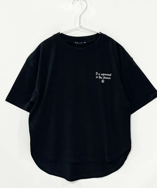 THE CASUAL(カジュアル)の「グラフィックプリント オーバーサイズ Tシャツ(Tシャツ/カットソー・キッズ・チャコール/ブラック系その他/ホワイト系その他/杢グレー/ブラック/オフホワイト・150cm/140cm/130cm/120cm/110cm/160cm)」の13枚目の写真