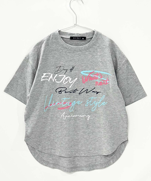 THE CASUAL(カジュアル)の「グラフィックプリント オーバーサイズ Tシャツ(Tシャツ/カットソー・キッズ・チャコール/ブラック系その他/ホワイト系その他/杢グレー/ブラック/オフホワイト・150cm/140cm/130cm/120cm/110cm/160cm)」の15枚目の写真