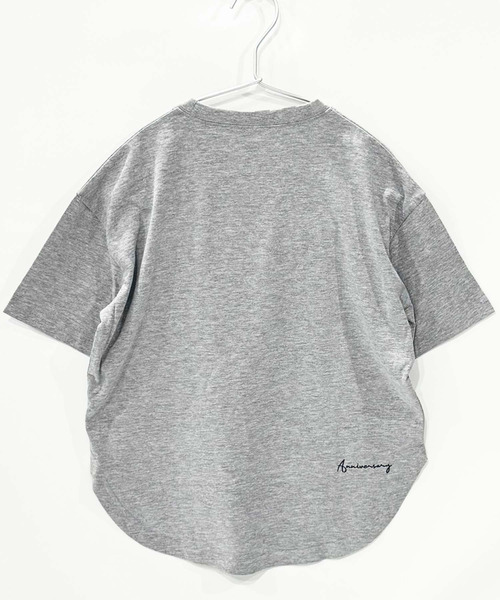 THE CASUAL(カジュアル)の「グラフィックプリント オーバーサイズ Tシャツ(Tシャツ/カットソー・キッズ・チャコール/ブラック系その他/ホワイト系その他/杢グレー/ブラック/オフホワイト・150cm/140cm/130cm/120cm/110cm/160cm)」の16枚目の写真