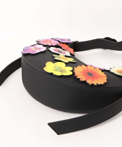 Desigual（デシグアル）の「【Desigual x Tyler McGillivary】 3Dフラワーコラボフェイクレザーショルダーバッグ（ショルダーバッグ・レディース・ブラック・FREE）」の5枚目の写真