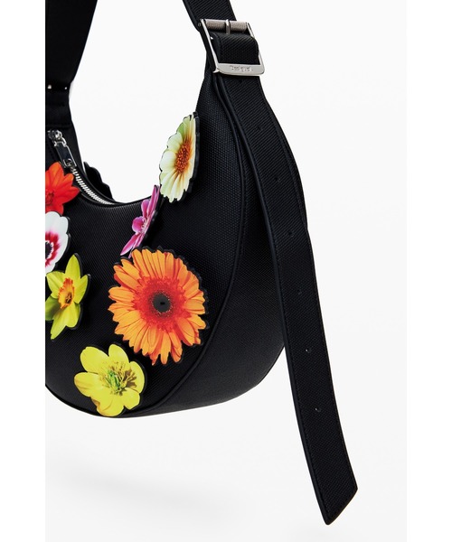Desigual（デシグアル）の「【Desigual x Tyler McGillivary】 3Dフラワーコラボフェイクレザーショルダーバッグ（ショルダーバッグ・レディース・ブラック・FREE）」の3枚目の写真