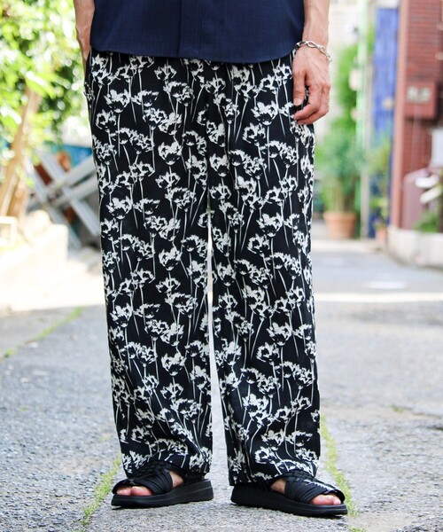 GLOSTER(グロスター)の「【人気シリーズ/UNISEX/5色展開】TROPICAL GOODNESS イージーパンツ(その他パンツ・メンズ・チャコールグレー/ブラック系その他/キナリ/イエロー/インディゴブルー・M/L/S)」の3枚目の写真