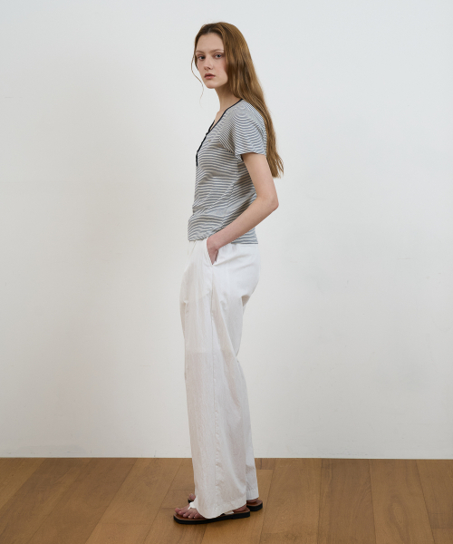 DEHEVE（デヘヴェ）の「Stripe Henley Neck T-shirt [Ivory]（Tシャツ/カットソー・レディース・アイボリー・OS）」の4枚目の写真