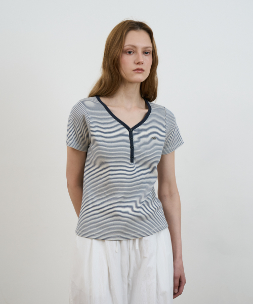 DEHEVE（デヘヴェ）の「Stripe Henley Neck T-shirt [Ivory]（Tシャツ/カットソー・レディース・アイボリー・OS）」の7枚目の写真