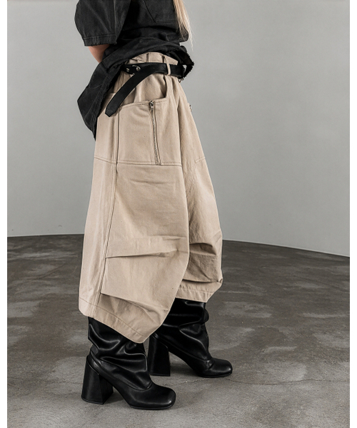 ROARINGRAD(ロアリングラド)の「W.26 パラシュートバミューダパンツ ベージュ(その他パンツ・レディース・その他・MEDIUM/LARGE)」の2枚目の写真