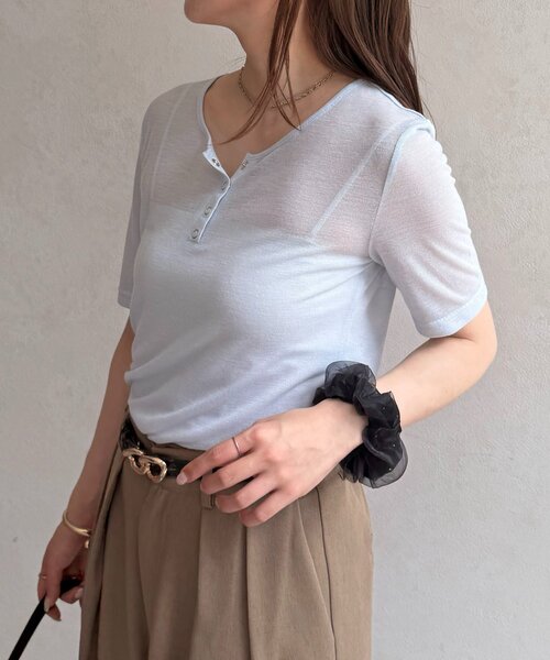 Thevon(ゼボン)の「シアーリブヘンリーネック5分袖プルオーバー(Tシャツ/カットソー・レディース・ピンク/オフホワイト/グレー/サックスブルー・FREE)」の22枚目の写真