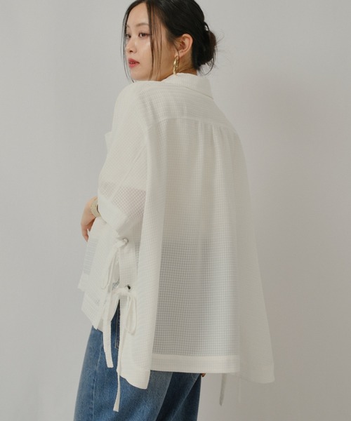 palm RICHE(ポームリシュ)の「テクスチャーポンチョシャツ(シャツ/ブラウス・レディース・イエロー×グリーン/オフホワイト/ブラック・M)」の7枚目の写真