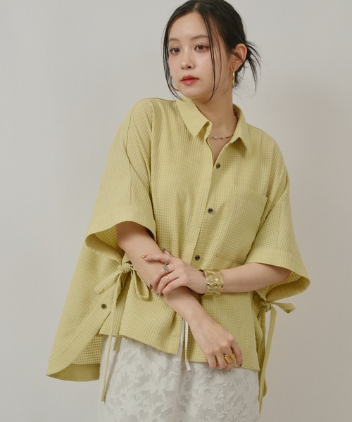 palm RICHE(ポームリシュ)の「テクスチャーポンチョシャツ(シャツ/ブラウス・レディース・イエロー×グリーン/オフホワイト/ブラック・M)」の18枚目の写真