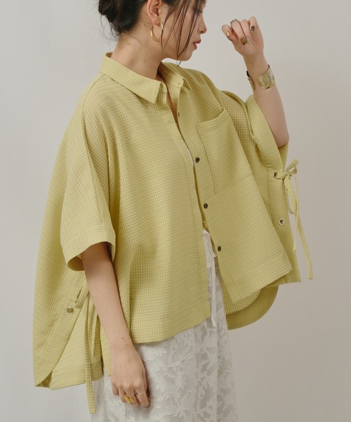 palm RICHE(ポームリシュ)の「テクスチャーポンチョシャツ(シャツ/ブラウス・レディース・イエロー×グリーン/オフホワイト/ブラック・M)」の22枚目の写真