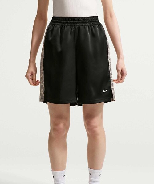 NIKE（ナイキ）の「ナイキ スポーツウェア チル レース ウィメンズ ルーズ ミッドライズ ショートパンツ / Nike Sportswear Chill Lace Women's Loose Mid-Rise Shorts IM8386-010 Black（その他パンツ・レディース・ブラック・XL/L/XS/S/M）」の2枚目の写真