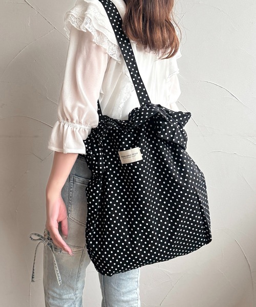 apres jour（アプレジュール）の「【apres jour×ARIAZ】ドット柄フリルトートバッグ（トートバッグ・レディース・ブラック/アイボリー・FREE）」の8枚目の写真