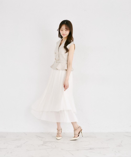 tocco closet(トッコ クローゼット)の「イレヘムプリーツスカートドッキングトレンチライクワンピース(ワンピース・レディース・ベージュ/ネイビー・M)」の4枚目の写真