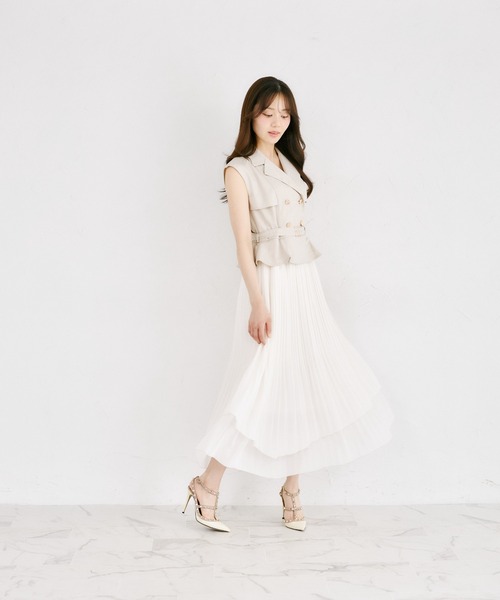 tocco closet(トッコ クローゼット)の「イレヘムプリーツスカートドッキングトレンチライクワンピース(ワンピース・レディース・ベージュ/ネイビー・M)」の5枚目の写真
