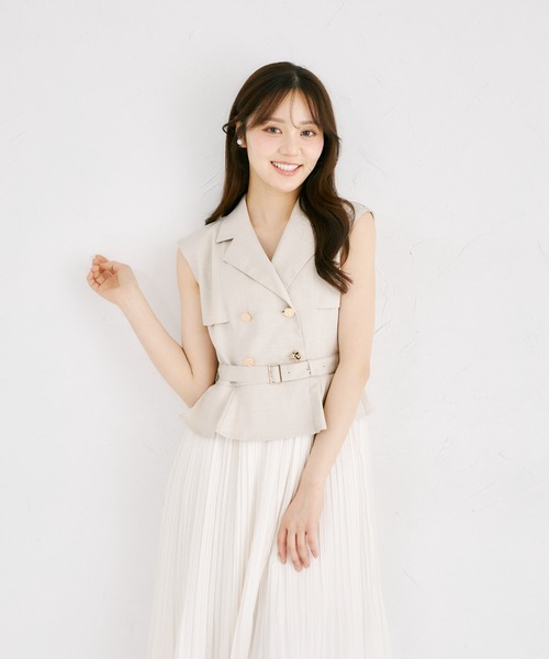 tocco closet(トッコ クローゼット)の「イレヘムプリーツスカートドッキングトレンチライクワンピース(ワンピース・レディース・ベージュ/ネイビー・M)」の8枚目の写真