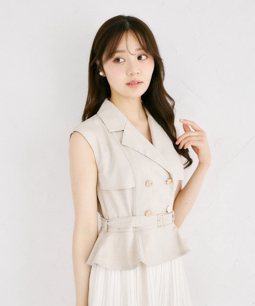 tocco closet(トッコ クローゼット)の「イレヘムプリーツスカートドッキングトレンチライクワンピース(ワンピース・レディース・ベージュ/ネイビー・M)」の10枚目の写真