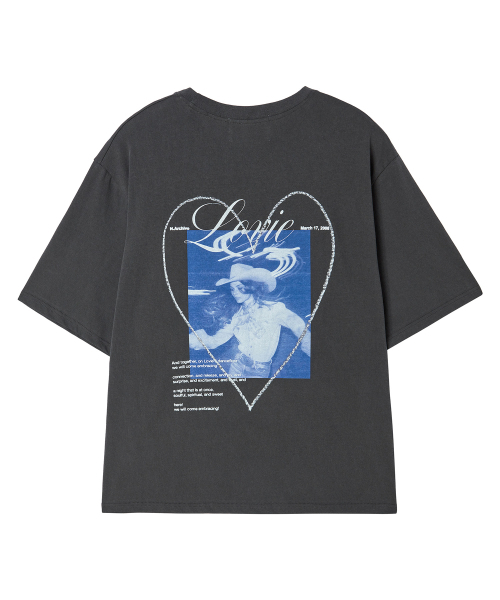 Beyond Closet（-）の「[COLLECTION LINE] ラビーエディトリアル 半袖Tシャツ チャコールグレー（Tシャツ/カットソー・メンズ・その他・MEDIUM/LARGE）」の3枚目の写真