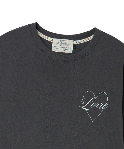 Beyond Closet（-）の「[COLLECTION LINE] ラビーエディトリアル 半袖Tシャツ チャコールグレー（Tシャツ/カットソー・メンズ・その他・MEDIUM/LARGE）」の4枚目の写真