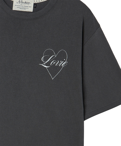 Beyond Closet（-）の「[COLLECTION LINE] ラビーエディトリアル 半袖Tシャツ チャコールグレー（Tシャツ/カットソー・メンズ・その他・MEDIUM/LARGE）」の5枚目の写真