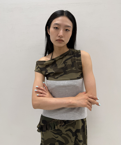 Oriens JOURNAL STANDARD(オリエンス ジャーナルスタンダード)の「カモフラージュメッシュパネルTEE(Tシャツ/カットソー・レディース・グリーン/グレー・FREE)」の1枚目の写真
