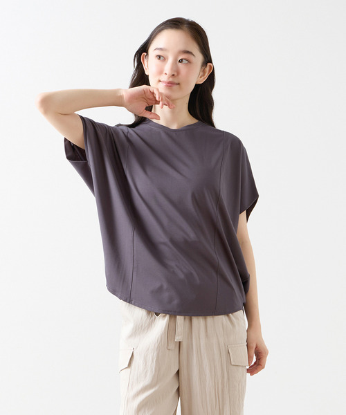 LOGEMENT DE CLAIRE(ロジュモンドクレール)の「タックショルダーラウンドヘムプルオーバー(Tシャツ/カットソー・レディース・ブラック/オフホワイト/チャコールグレー/カーキ・FREE)」の3枚目の写真