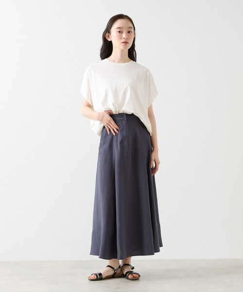LOGEMENT DE CLAIRE(ロジュモンドクレール)の「タックショルダーラウンドヘムプルオーバー(Tシャツ/カットソー・レディース・ブラック/オフホワイト/チャコールグレー/カーキ・FREE)」の5枚目の写真