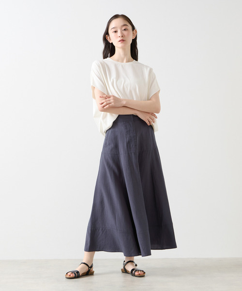 LOGEMENT DE CLAIRE(ロジュモンドクレール)の「タックショルダーラウンドヘムプルオーバー(Tシャツ/カットソー・レディース・ブラック/オフホワイト/チャコールグレー/カーキ・FREE)」の6枚目の写真