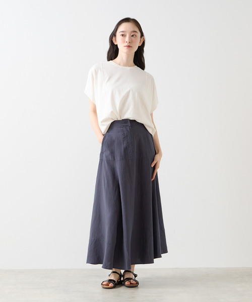 LOGEMENT DE CLAIRE(ロジュモンドクレール)の「タックショルダーラウンドヘムプルオーバー(Tシャツ/カットソー・レディース・ブラック/オフホワイト/チャコールグレー/カーキ・FREE)」の7枚目の写真