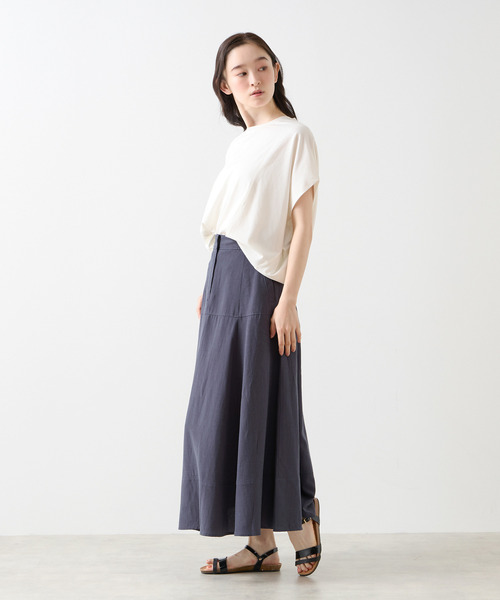 LOGEMENT DE CLAIRE(ロジュモンドクレール)の「タックショルダーラウンドヘムプルオーバー(Tシャツ/カットソー・レディース・ブラック/オフホワイト/チャコールグレー/カーキ・FREE)」の9枚目の写真