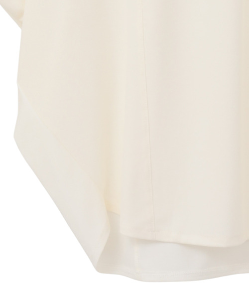LOGEMENT DE CLAIRE(ロジュモンドクレール)の「タックショルダーラウンドヘムプルオーバー(Tシャツ/カットソー・レディース・ブラック/オフホワイト/チャコールグレー/カーキ・FREE)」の20枚目の写真