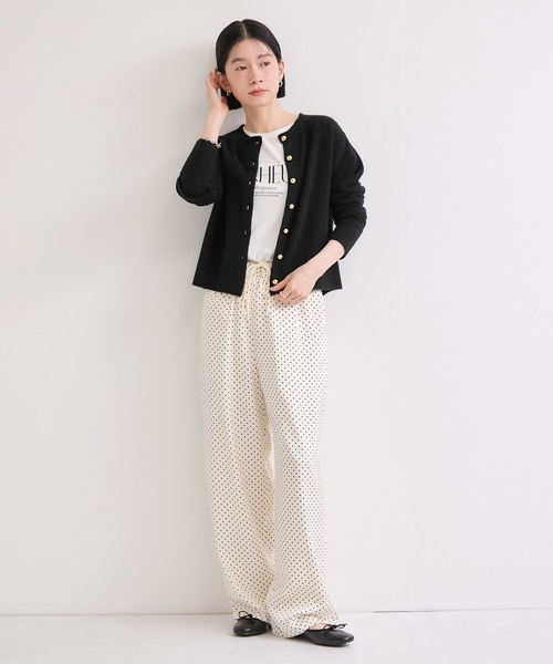le cercle ADAM ET ROPE'(ルセルクルアダムエロペ)の「ゴールドボタンショートカーディガン(カーディガン/ボレロ・レディース・ブラック/ホワイト/サックスブルー/グレー・FREE)」の6枚目の写真