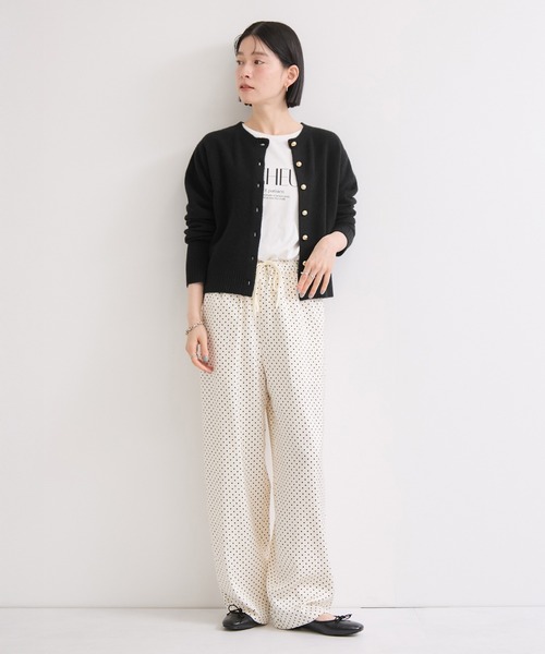le cercle ADAM ET ROPE'(ルセルクルアダムエロペ)の「ゴールドボタンショートカーディガン(カーディガン/ボレロ・レディース・ブラック/ホワイト/サックスブルー/グレー・FREE)」の7枚目の写真