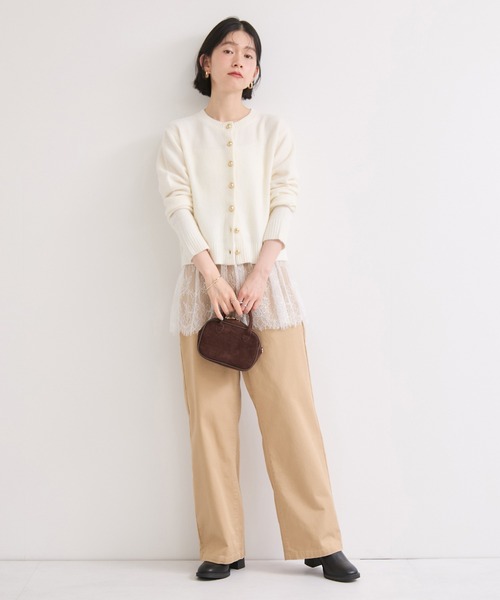 le cercle ADAM ET ROPE'(ルセルクルアダムエロペ)の「ゴールドボタンショートカーディガン(カーディガン/ボレロ・レディース・ブラック/ホワイト/サックスブルー/グレー・FREE)」の8枚目の写真