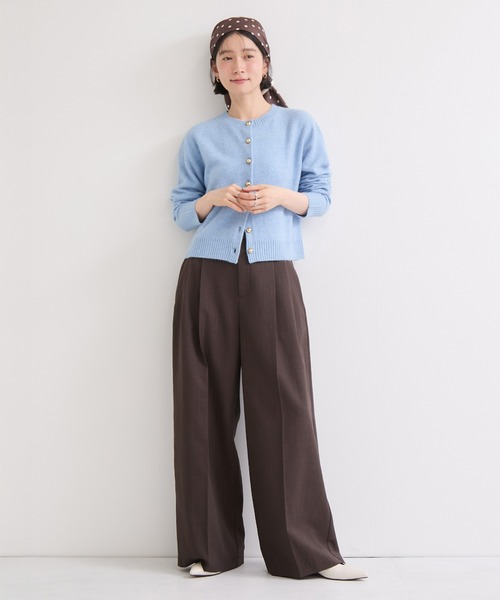 le cercle ADAM ET ROPE'(ルセルクルアダムエロペ)の「ゴールドボタンショートカーディガン(カーディガン/ボレロ・レディース・ブラック/ホワイト/サックスブルー/グレー・FREE)」の10枚目の写真