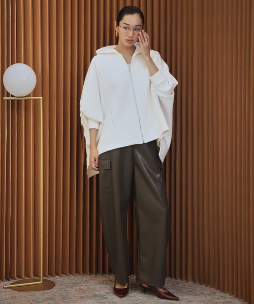 ELFRANK(エルフランク)の「【2026AW】【M~Lサイズ展開】オーバーサイズジップアップポンチョパーカー《着用動画あり》(パーカー・レディース・オフホワイト/ブラック・L/M)」の11枚目の写真