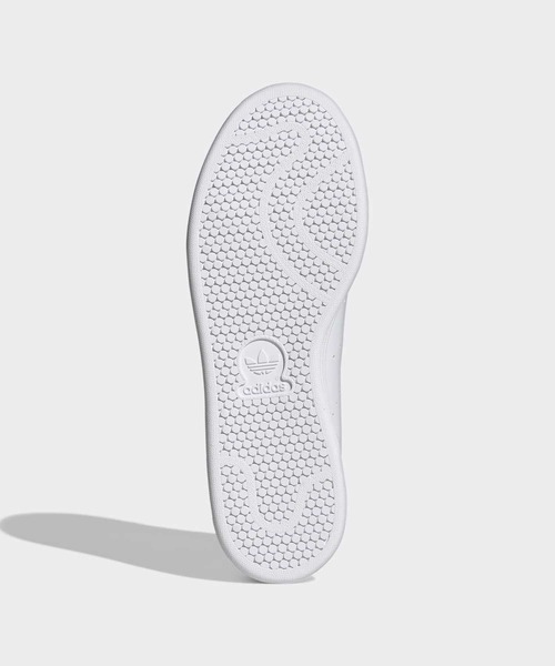 adidas（アディダス）の「スタンスミス [STAN SMITH]  / アディダスオリジナルス adidas Originals（スニーカー・メンズ・ホワイト・23.5cm/23.0cm/24.0cm/24.5cm/22.0cm/22.5cm/27.5cm/27.0cm/25.0cm/25.5cm/26.0cm/26.5cm/28.5cm/28.0cm/29.0cm）」の3枚目の写真
