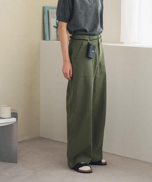 URBAN RESEARCH DOORS（アーバンリサーチドアーズ）の「ワイドベイカーパンツ | ワイドパンツ/カーゴパンツ/3サイズ展開/大人カジュアル（その他パンツ・レディース・カーキ・SMALL/MEDIUM/LARGE）」の4枚目の写真