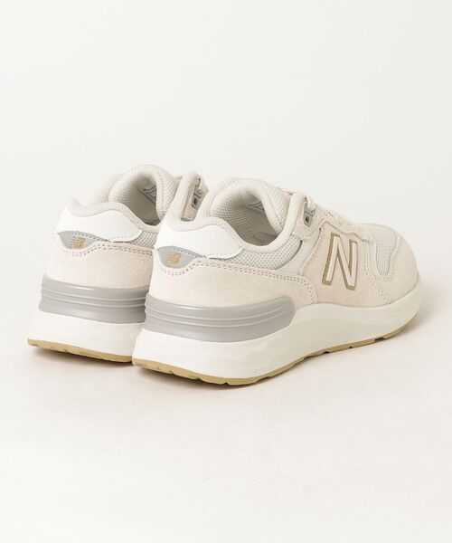 NEW BALANCE（ニューバランス）の「NEW BALANCE/ニューバランス FRESH FOAM X 880 V7（スニーカー・レディース・ホワイト・23cm/23.5cm/24cm/24.5cm/25cm）」の2枚目の写真