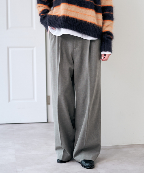 U by SPICK&SPAN(ユーバイスピックアンドスパン)の「裏起毛タックパンツ(スラックス・レディース・チャコールグレー/ブラウン・36/38)」の7枚目の写真
