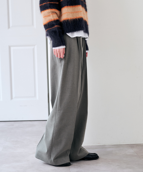 U by SPICK&SPAN(ユーバイスピックアンドスパン)の「裏起毛タックパンツ(スラックス・レディース・チャコールグレー/ブラウン・36/38)」の9枚目の写真