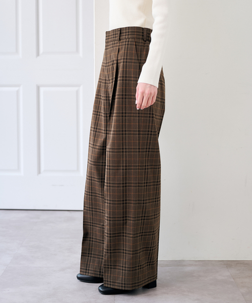U by SPICK&SPAN(ユーバイスピックアンドスパン)の「裏起毛タックパンツ(スラックス・レディース・チャコールグレー/ブラウン・36/38)」の20枚目の写真