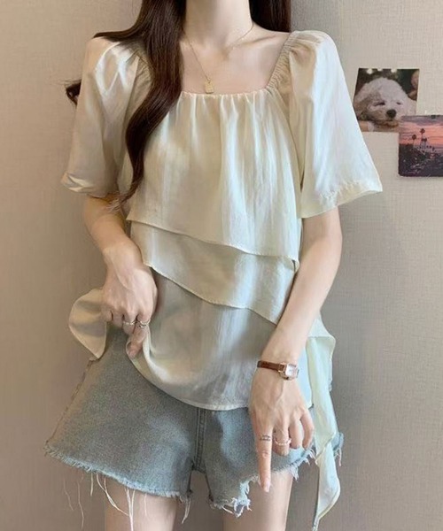Girly Doll(ガーリードール)の「スクエアネックティアード半袖ブラウス(その他トップス・レディース・ベージュ/パープル・M/L)」の1枚目の写真