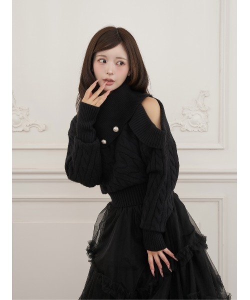Darich(ダーリッチ)の「DDボタンアシメショルダーニットトップス(ニット/セーター・レディース・グレー/ブラック/ベージュ/ホワイト・FREE)」の2枚目の写真
