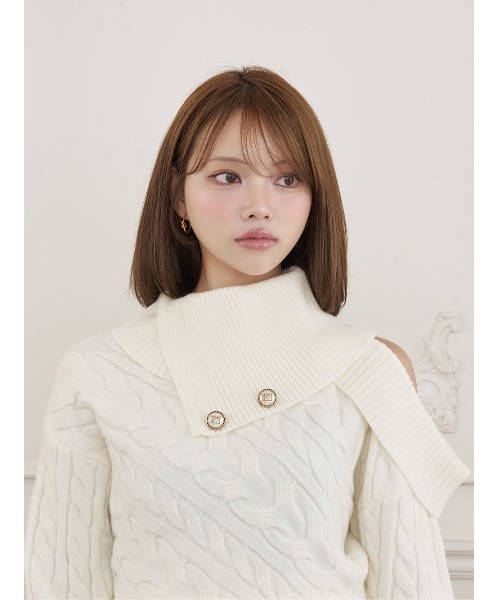 Darich(ダーリッチ)の「DDボタンアシメショルダーニットトップス(ニット/セーター・レディース・グレー/ブラック/ベージュ/ホワイト・FREE)」の10枚目の写真