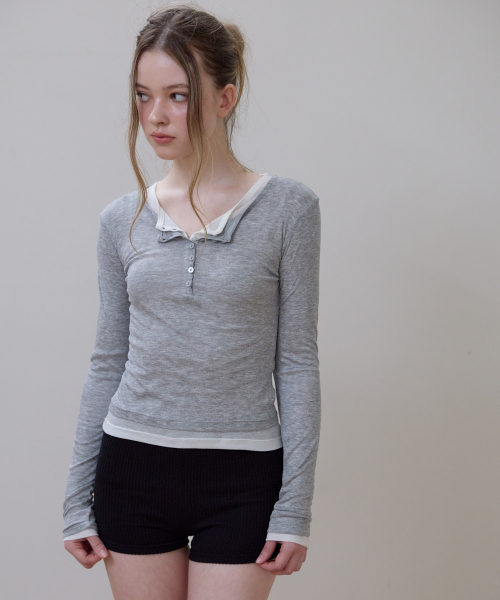 ROSEFRANTZ（ロゼフランツ）の「Henley Neck Layered Long Sleeve [Gray]（Tシャツ/カットソー・レディース・ライトグレー・OS）」の9枚目の写真