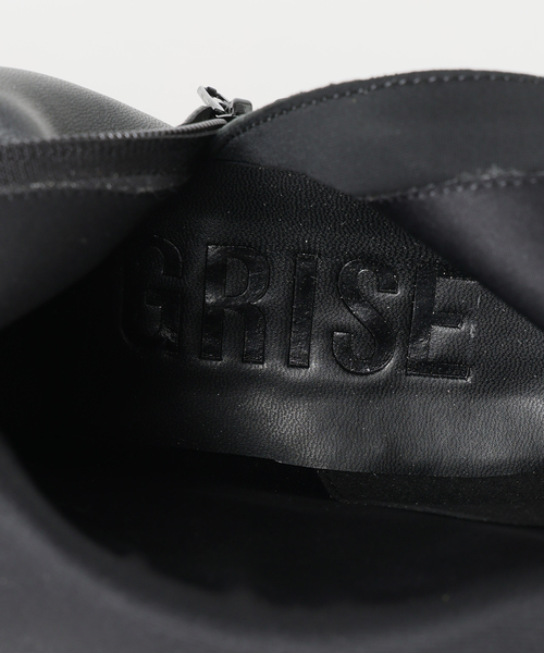 GRISE(グリーズ)の「《/WEB+一部店舗限定》GRISE4cmレザースクエアソフトフィットショートブーツ(ブーツ・レディース・ブラック/ブラウン/アイボリー・MEDIUM/SMALL/X-LARGE/LARGE)」の11枚目の写真