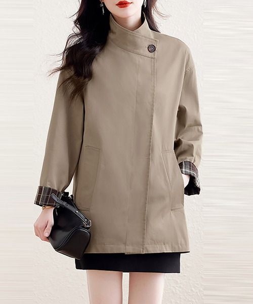 Doux Belle(ドゥーベル)の「変形スタンドカラーライトブルゾン(ブルゾン・レディース・カーキ/ブラック・X-LARGE/LARGE/MEDIUM)」の6枚目の写真