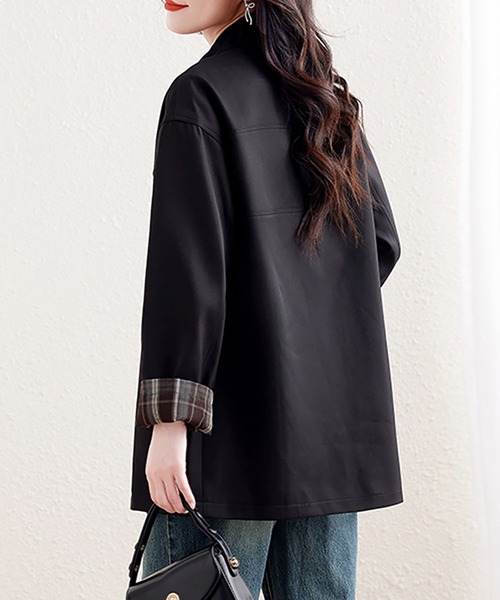 Doux Belle(ドゥーベル)の「変形スタンドカラーライトブルゾン(ブルゾン・レディース・カーキ/ブラック・X-LARGE/LARGE/MEDIUM)」の14枚目の写真