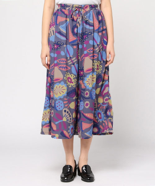 MERLOT（メルロー）の「唄うフラワーズ柄ワイドパンツ5917（その他パンツ・レディース・ベージュ/ブル－グレ－・FREE）」の3枚目の写真